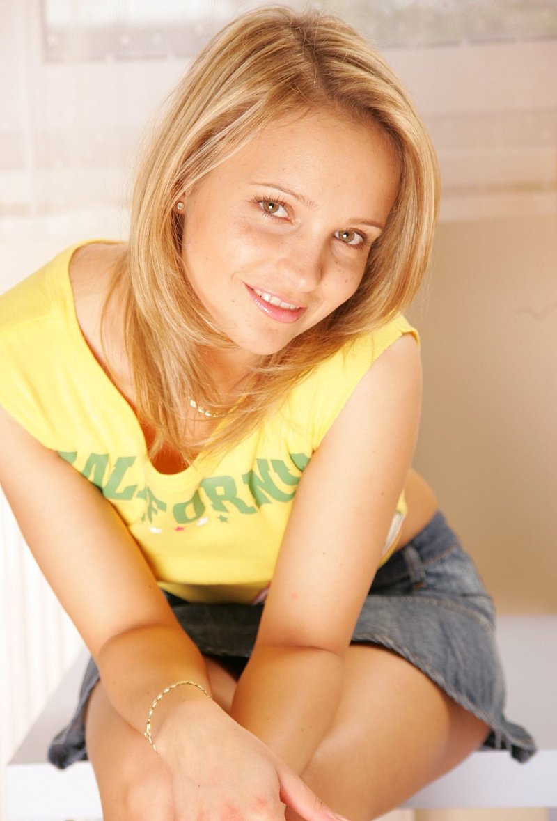 Валюша, 24 года, 2 размер груди